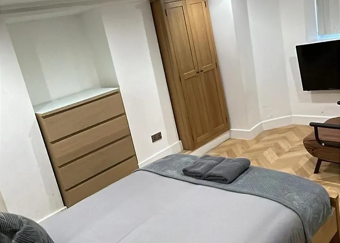 בית הארחה Hendham - Near Etihad Stadium, Coop Live Arena, National Cycling Centre & 24 Hour Asda מנצ'סטר