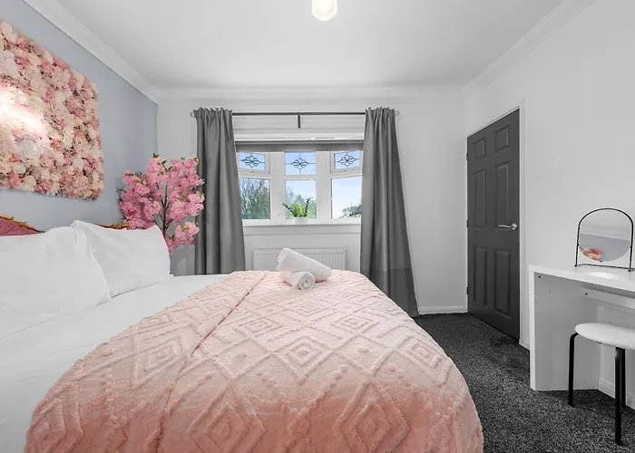 בית נופש The Vibe & Play Hangout - Hot Tub Retreat מנצ'סטר