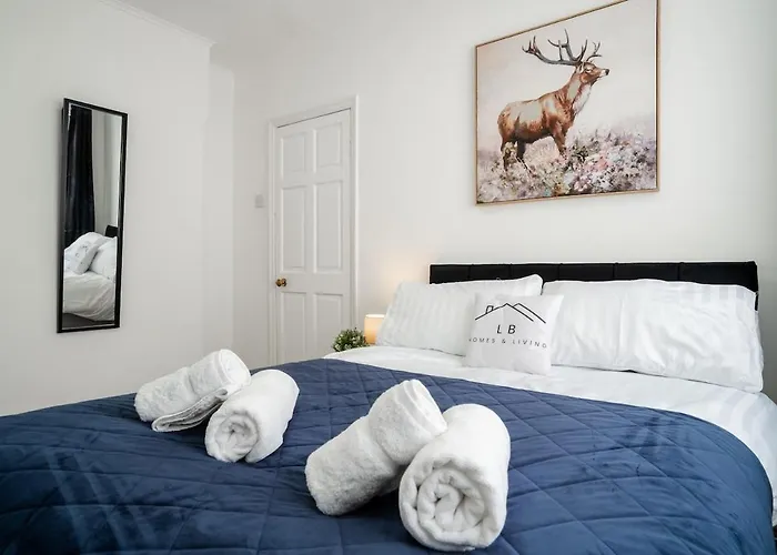 Tatil Evi Stunning 2br House In Near Etihad And Coop Arena Manchester