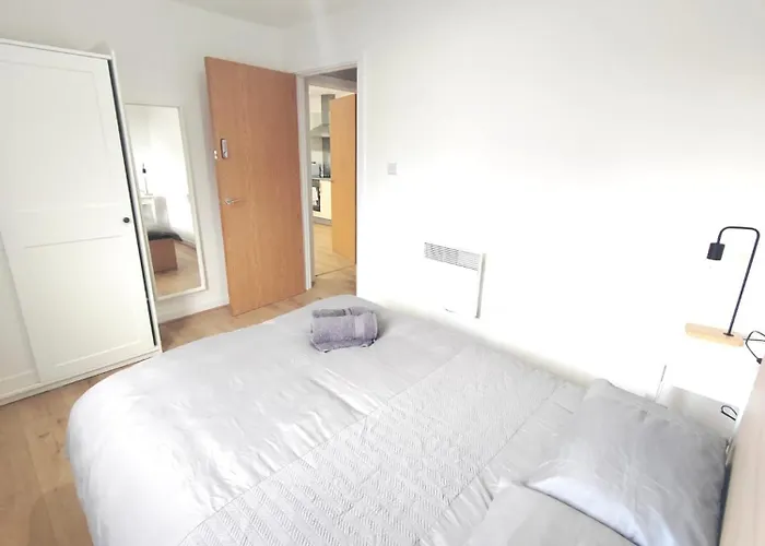 Fresh Private In Shared 2 Bed Flat Deltapoint Kwatera prywatna Manchester