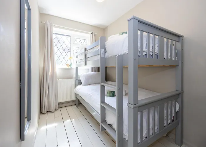 Holiday home 3-bed Didsbury M20 Parking Long