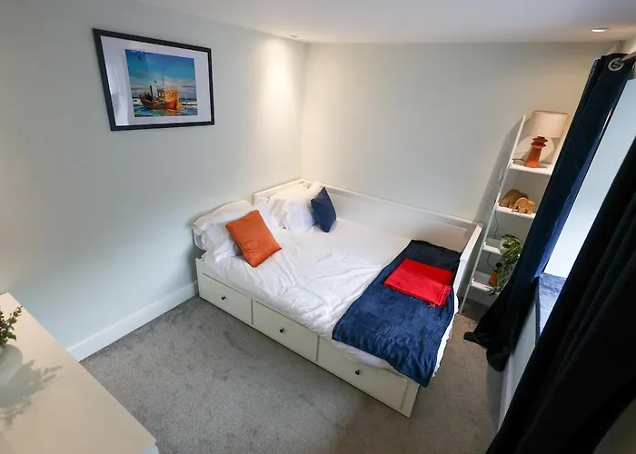 Сasa de vacaciones Stunning Family With Hot Tub In Worsley Mánchester