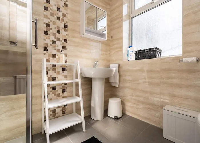 Stunning 2br House In Near Etihad And Coop Arena *