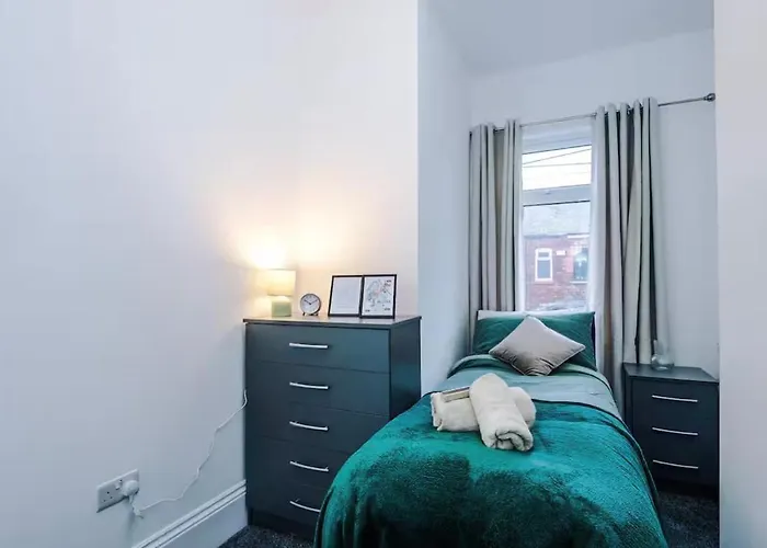 Modern 2-bed House Near Centre - Sleeps 6 * 맨체스터