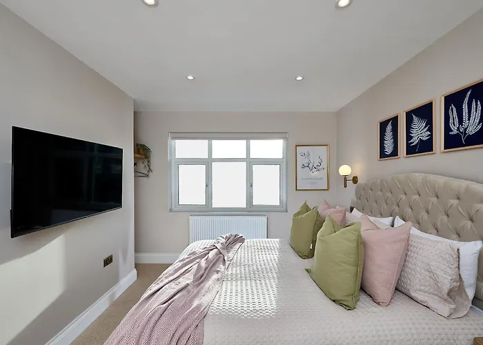 Stylish 4 Bed In Old Trafford Next To Mufc 펜션 *