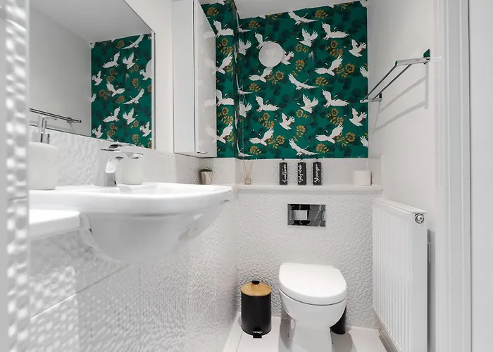 E-haven - Etihad-coop Live-free Parking-pool Table