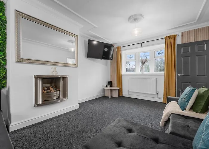 בית נופש The Vibe & Play Hangout - Hot Tub Retreat *