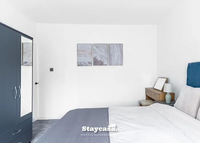 Spacious 4-bed Near Didsbury Дом отдыха Манчестер