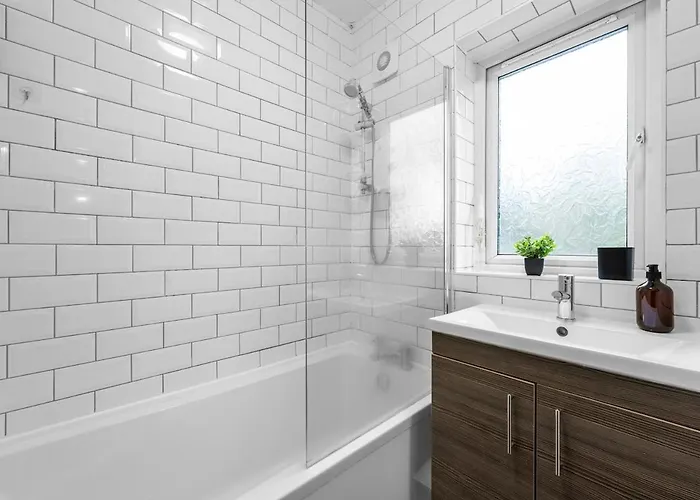 The Vibe & Play Hangout Manchester