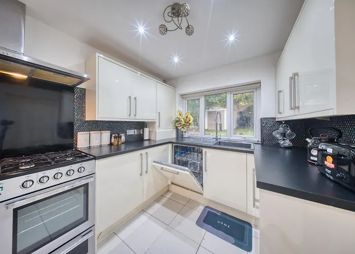 Casa vacanze 3 Bedrooms Sleeps 7 Free Parking Manchester