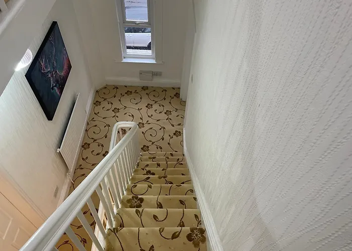 ホームステイ Princess Shahzadi *