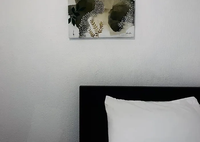 Modern 3-br On Edge Of Center With Free Parking Dom wakacyjny