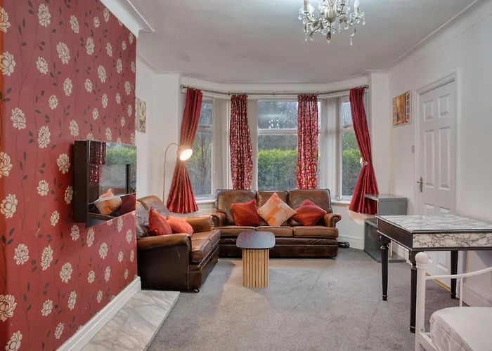 3 Bedrooms Sleeps 7 Free Parking Casa vacanze Manchester
