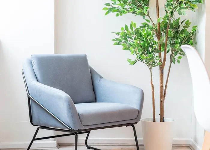 Stylish Comfort Retreat - Salford, Sleeps 8 * Manchester