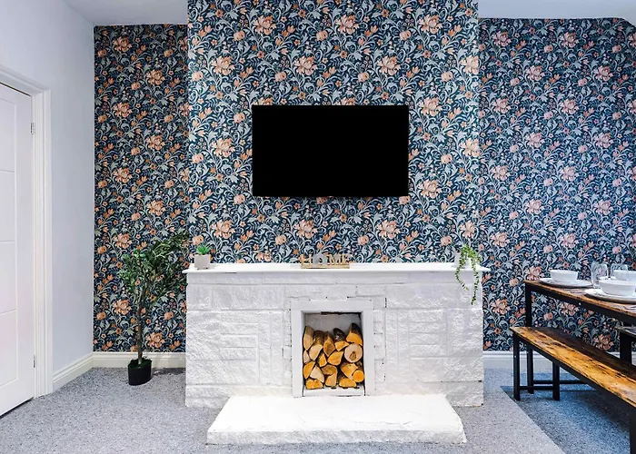 3 Bedroom Town House - Etihad Stadium - Free Parking Дом отдыха