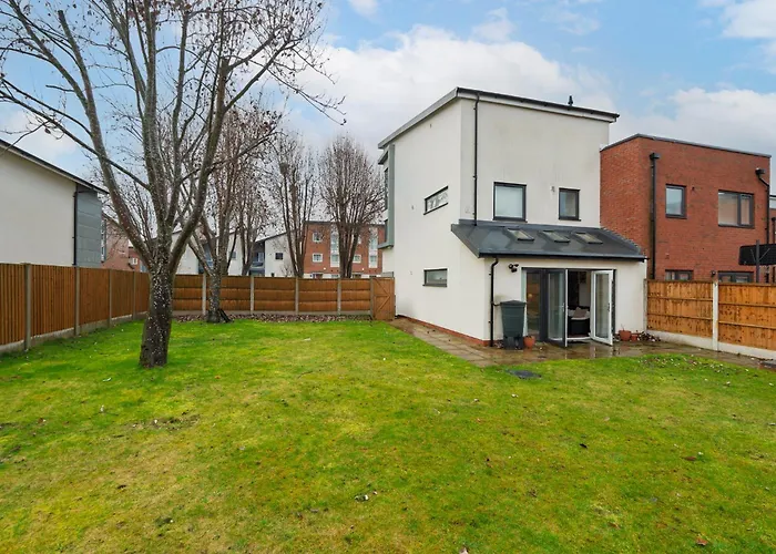 E-haven - Etihad-coop Live-free Parking-pool Table Manchester