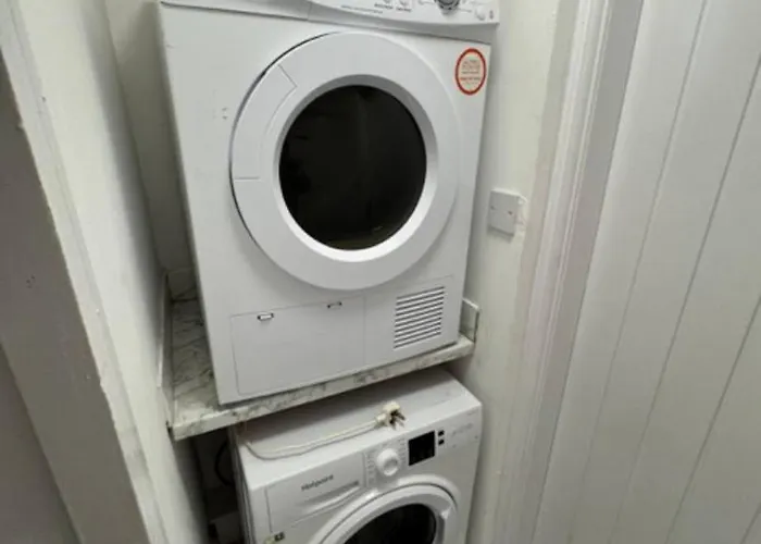 Mayford Shared House Vendégház *