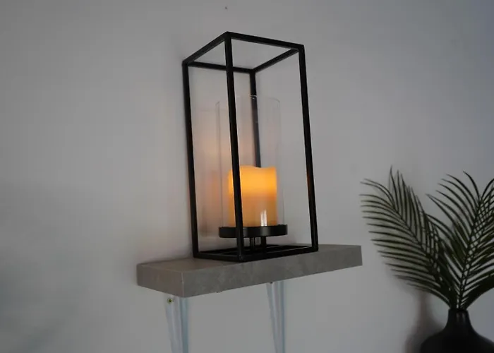 Spacious 3-bedroom Near Centre With Parking Prázdninový dům