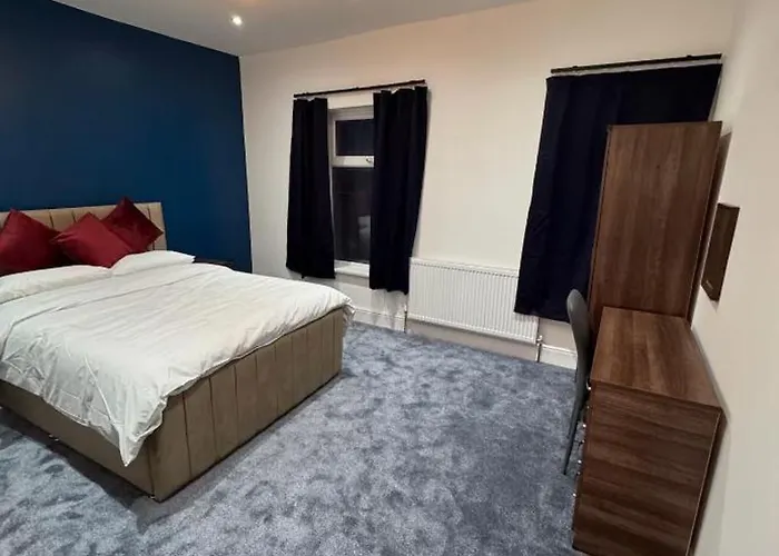 Mayford Shared House *