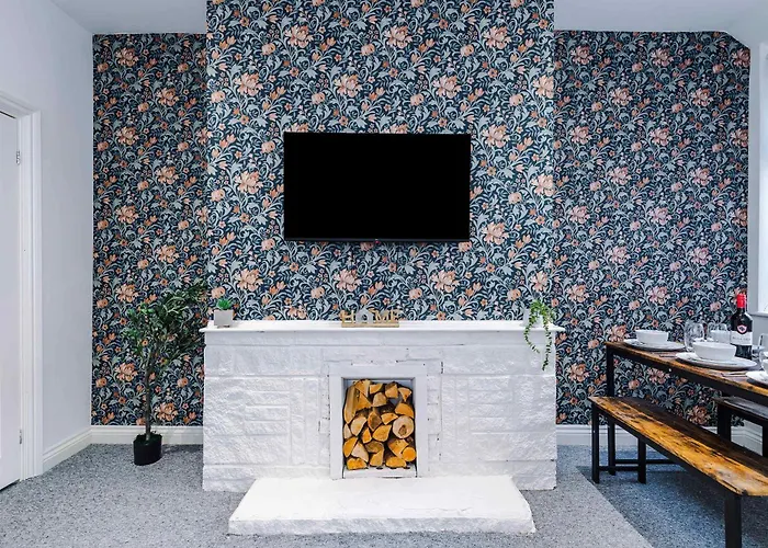 3 Bedroom Town House - Etihad Stadium - Free Parking Ferienhaus *