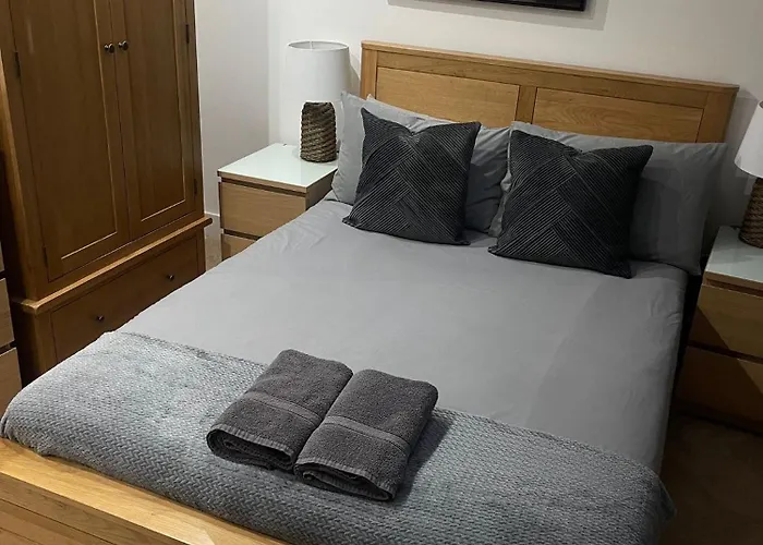 Guest house Hendham - Near Etihad Stadium, Coop Live Arena, National Cycling Centre & 24 Hour Asda *