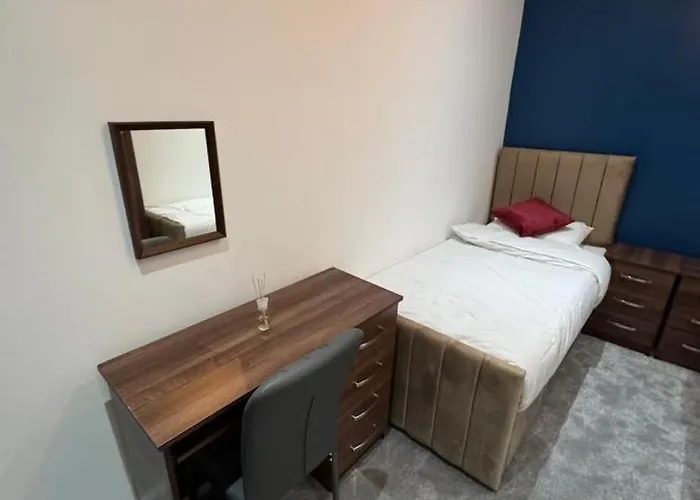 Mayford Shared House Guest house *