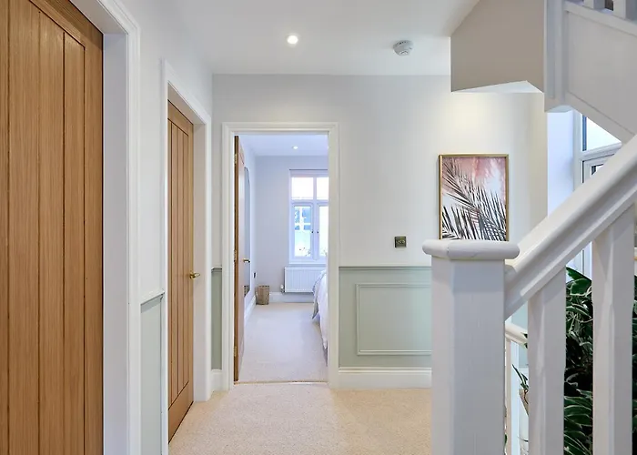 Stylish 4 Bed In Old Trafford Next To Mufc *