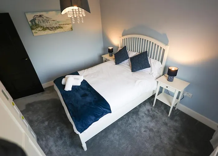 Σπίτι διακοπών Stunning Family With Hot Tub In Worsley