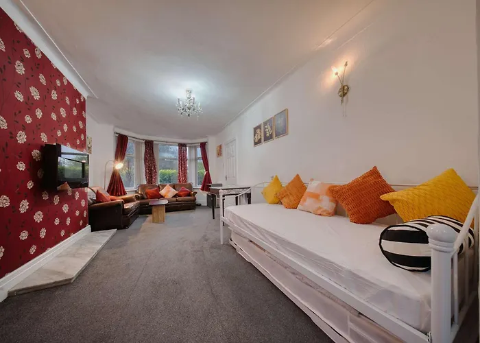 3 Bedrooms Sleeps 7 Free Parking Сasa de vacaciones Mánchester