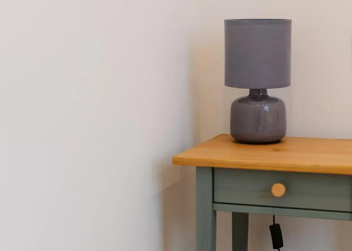 3 Bedroom House In Salford - Sleeps 6 Guests, Contractors, Groups, Families, Business, Leisute & Relocation Welcome, 15 Minutes From Centre, Fast Wi-fi, Smart Tv In Each Bedroom & Free Parking, Long And Short Welcome 曼彻斯特