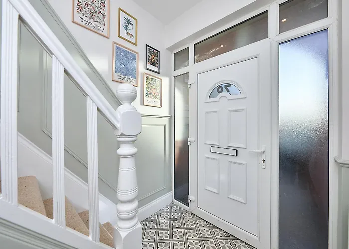 Stylish 4 Bed In Old Trafford Next To Mufc Feriehus