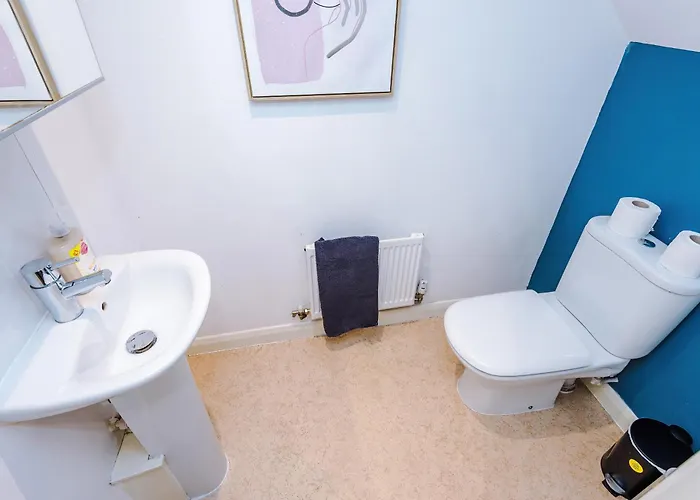 Spacious Escape On - Parking - Garden Tatil Evi Manchester