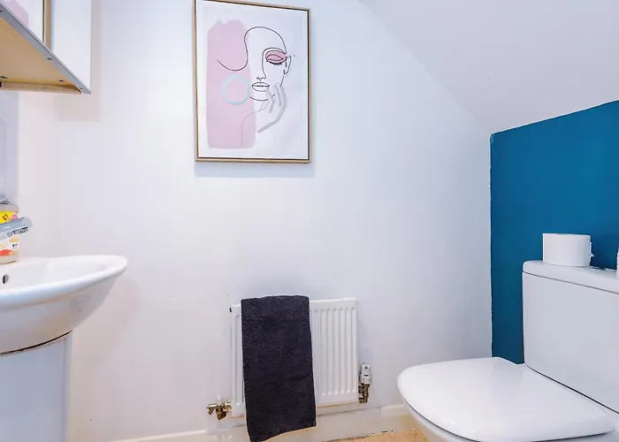 Stylish House In With Pool Table Manchester