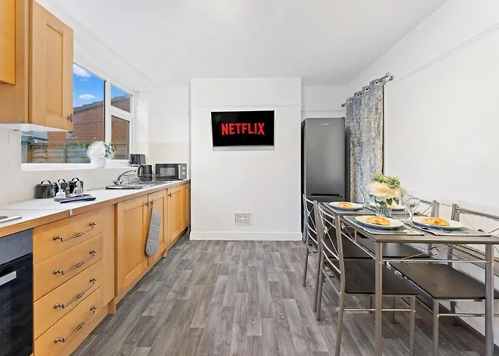 Semesterbostad Luxury Group - - Sleeps 9 *