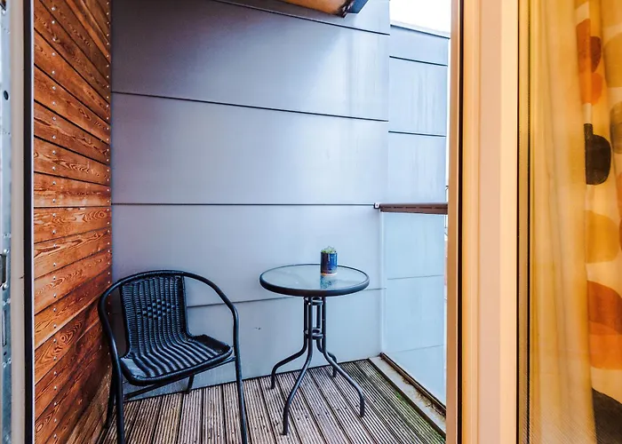 Spacious Escape On - Parking - Garden Tatil Evi