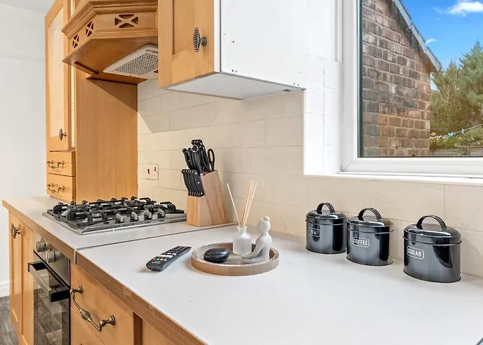 Luxury Group - - Sleeps 9 * Manchester