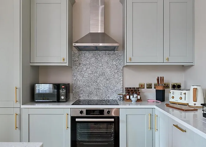 Stylish 4 Bed In Old Trafford Next To Mufc Casa vacanze *