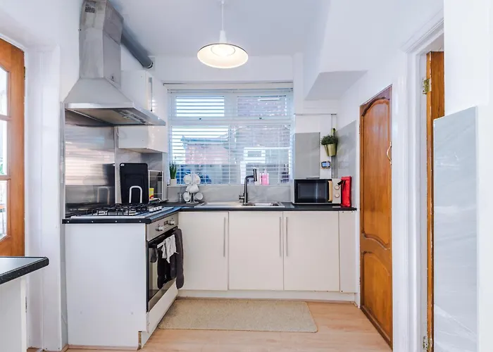 Free Park Stunning 3bedroom In * Manchester