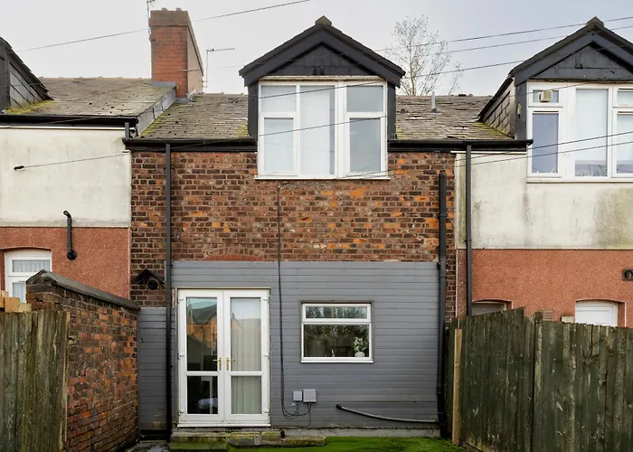 Appartement Free Parking, Large House For Contractors & Families, Sleeps 6, 15mins To Centre Manchester