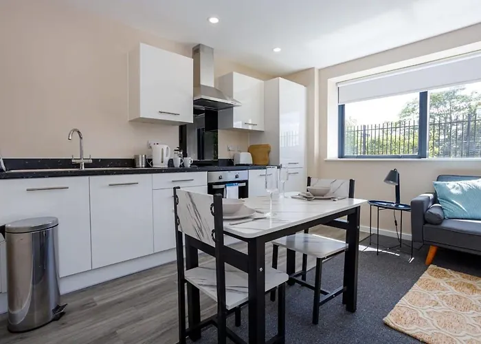 Modern 1 Bed W Fast Broadband Daire