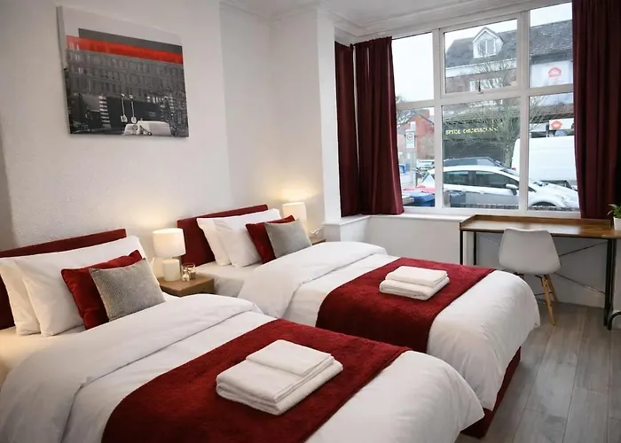 4bdr Contractor Hub - Sleeps 7 - Free On Street Parking *