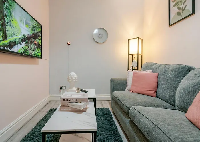 アパート Perfect For Contractors, Free Parking, Manchester *