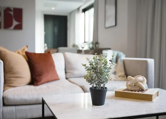 דירה Stylish & Spacious 2 Bedroom 2 Bathroom *