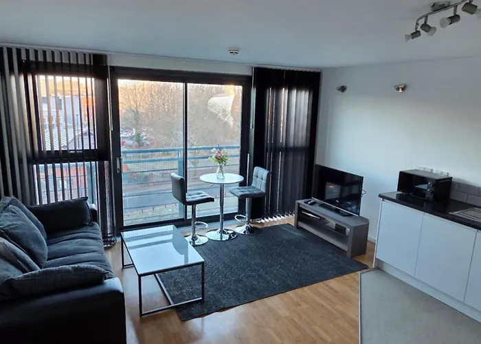 2 Bed 2 Bath Apartment,500 Meter's From Deansgate *