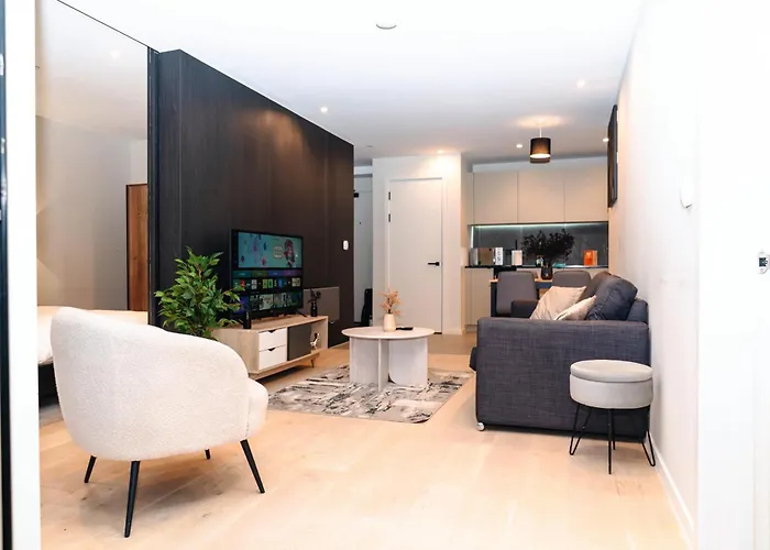 Stylish 2bed Balcony & View Centre Апартаменты Манчестер