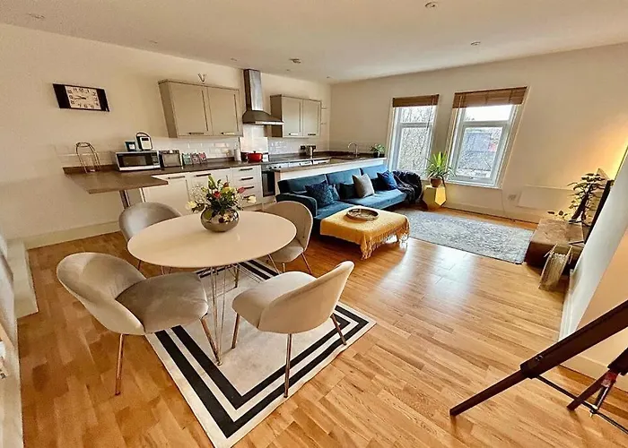 Modern 2-bed For Work 아파트