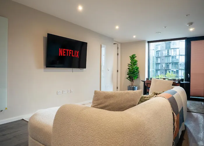 Equinox 5 Mins From Victoria Station *