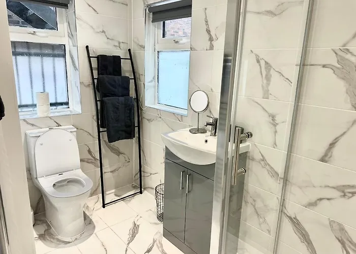 Bright In The Heart Of Chorlton Apartament *