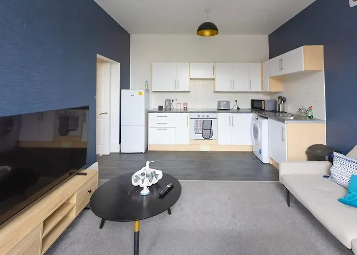 Charming 2-bed In M16 * Manchester