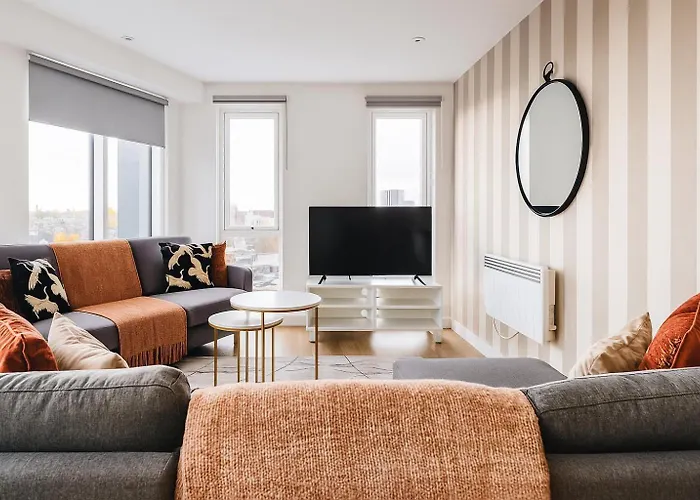 Designer Penthouse In With Parking Apartamento Mánchester